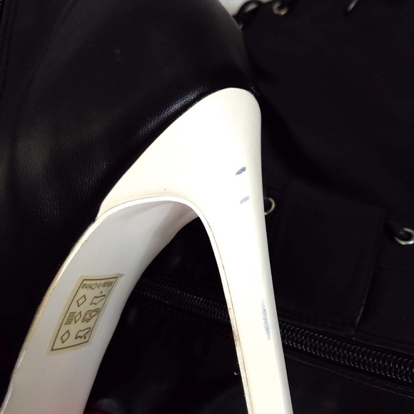 NEW Cape Robbin Over The Knee Thigh High Lace Up Black Stiletto Boots Si… - Picture 7 of 9